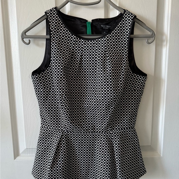 White House Black Market Tops - White House Black Market Peplum Top 4P, Sleeveless Black & White Patterned NWOT